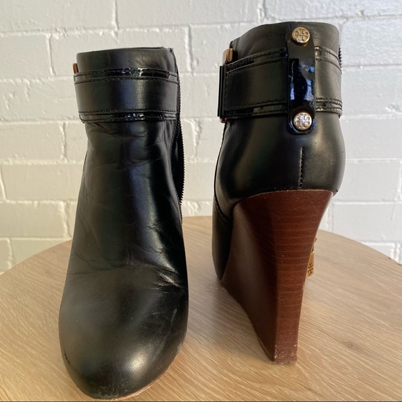 Tory Burch Leather Ankle Boots
Wedge Heels Wrap-Around Straps - Picture 6 of 8